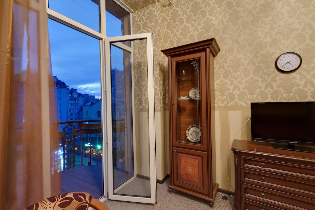 Pokrovsky Kiev Buitenkant foto